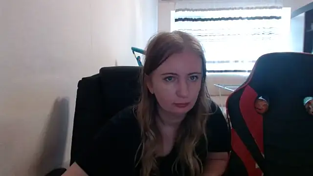 Snapshot of PeterAndJen chatting on 09-23-25, 09:01 PeterAndJen online show from 09-23-25, 09:01