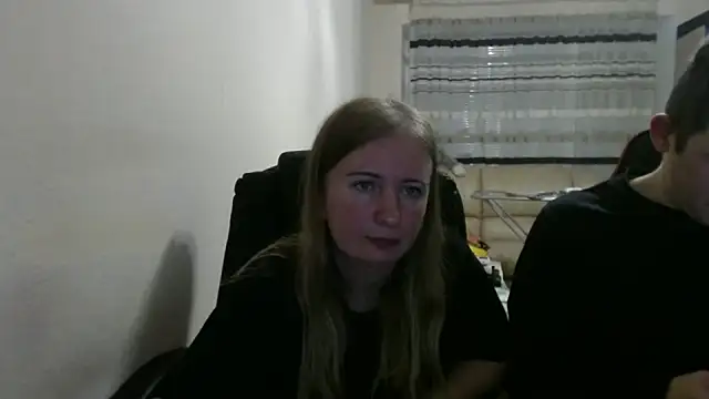 Snapshot of PeterAndJen chatting on 09-27-25, 06:57 PeterAndJen online show from 09-27-25, 06:57