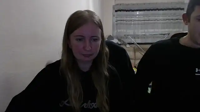 Snapshot of PeterAndJen chatting on 10-08-25, 07:55 PeterAndJen online show from 10-08-25, 07:55