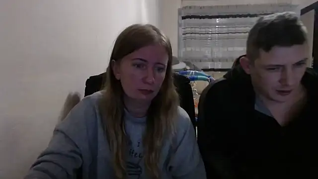 Snapshot of PeterAndJen chatting on 10-15-25, 07:14 PeterAndJen online show from 10-15-25, 07:14