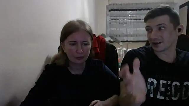 Snapshot of PeterAndJen chatting on 10-27-25, 06:56 PeterAndJen online show from 10-27-25, 06:56