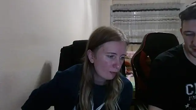 Snapshot of PeterAndJen chatting on 10-31-25, 08:10 PeterAndJen online show from 10-31-25, 08:10