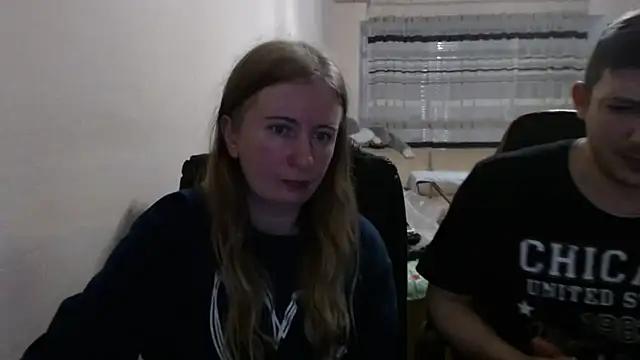 Snapshot of PeterAndJen chatting on 11-03-25, 08:43 PeterAndJen online show from 11-03-25, 08:43