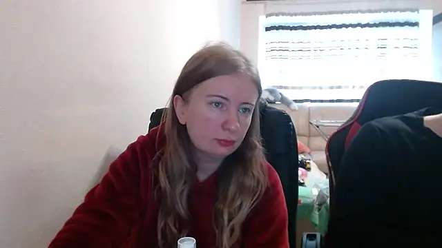 Snapshot of PeterAndJen chatting on 11-15-25, 06:33 PeterAndJen online show from 11-15-25, 06:33