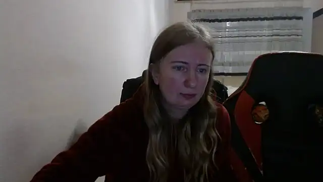 Snapshot of PeterAndJen chatting on 11-15-25, 06:37 PeterAndJen online show from 11-15-25, 06:37