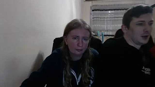 Snapshot of PeterAndJen chatting on 12-01-25, 06:46 PeterAndJen online show from 12-01-25, 06:46