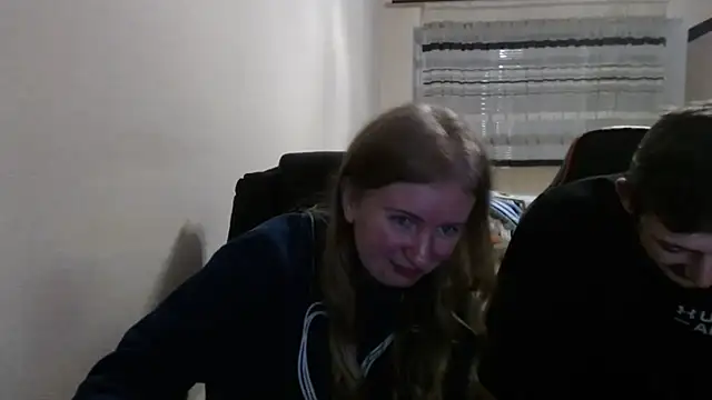 Snapshot of PeterAndJen chatting on 12-03-25, 07:34 PeterAndJen online show from 12-03-25, 07:34