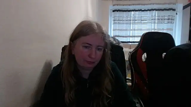 PeterAndJen online show from 03-18-26, 06:22