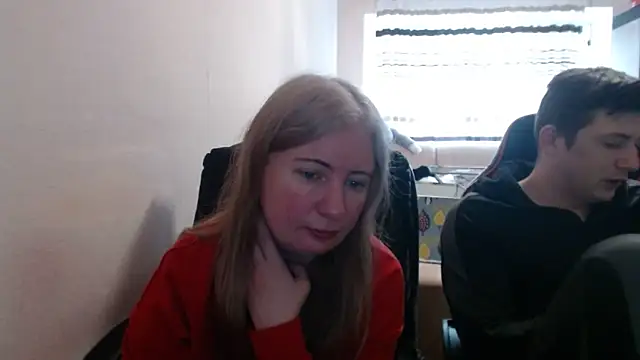 PeterAndJen online show from 04-09-26, 06:30