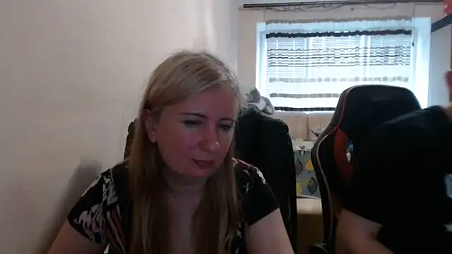 PeterAndJen online show from 05-27-26, 04:26