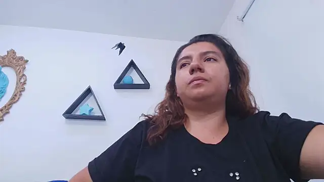 Snapshot of timkerbell_ chatting on 11-10-25, 07:13 timkerbell online show from 11-10-25, 07:13