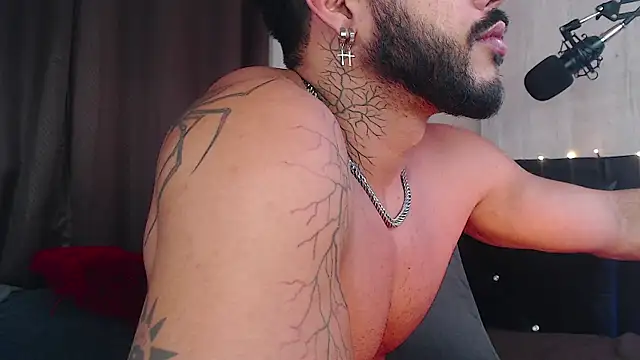 Artemis Kazttman online show from 12-08-24, 01:47