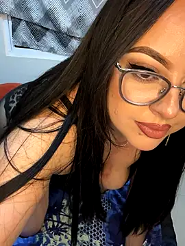 MileyGia online show from 10-18-25, 03:20