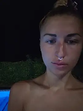 Snapshot of kylie_blck chatting on 07-17-26, 02:07 kylie blck online show from 07-17-26, 02:07