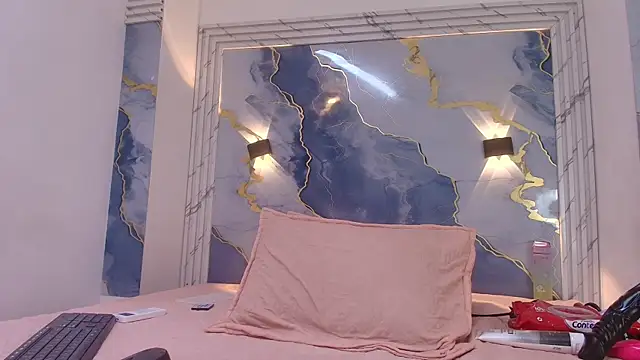 lorrayne  online show from 09-13-25, 12:16