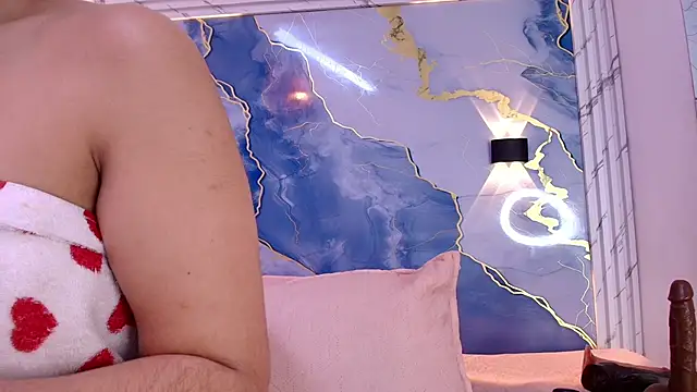 lorrayne  online show from 10-21-25, 12:17