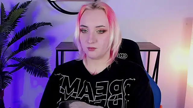 AsheLucker online show from 02-27-25, 05:45