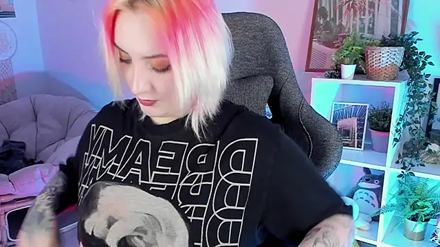 AsheLucker online show from 03-03-25, 02:15