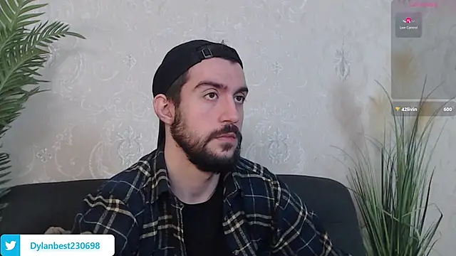 Snapshot of Dylan_Best chatting on 12-14-24, 08:23 Dylan Best online show from 12-14-24, 08:23