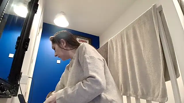 Snapshot of short_sweetpea chatting on 11-29-25, 05:05 short sweetpea online show from 11-29-25, 05:05