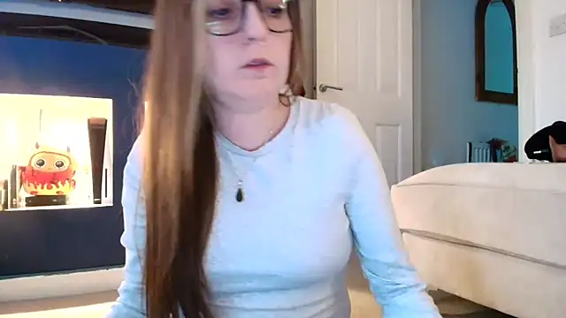 Snapshot of short_sweetpea chatting on 12-17-25, 03:07 short sweetpea online show from 12-17-25, 03:07