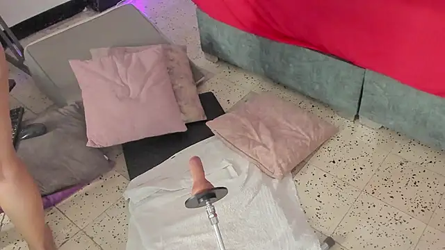 IsiisLovei online show from 03-21-26, 03:15