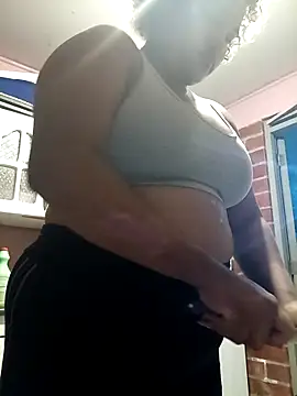 Snapshot of Hilarybunnyy chatting on 02-24-26, 11:58 Hilarybunnyy online show from 02-24-26, 11:58