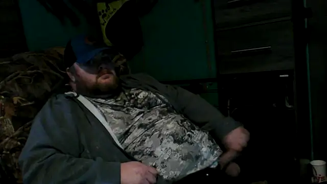 Snapshot of fatdickdaddy448 chatting on 12-21-24, 10:30 fatdickdaddy448 online show from 12-21-24, 10:30