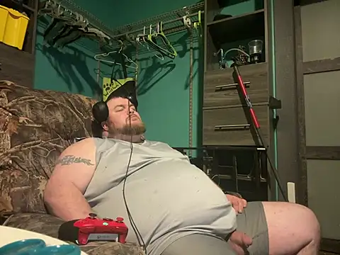 Snapshot of fatdickdaddy448 chatting on 12-26-24, 11:54 fatdickdaddy448 online show from 12-26-24, 11:54