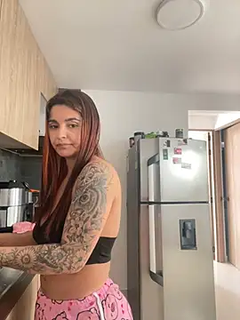 Sarah Jhonson online show from 04-18-26, 03:27