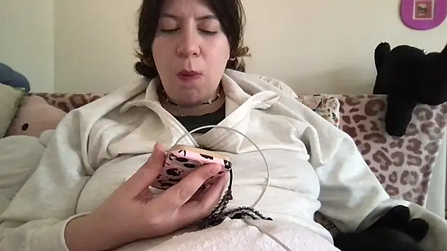 HYPHYtype online show from 09-13-25, 06:51