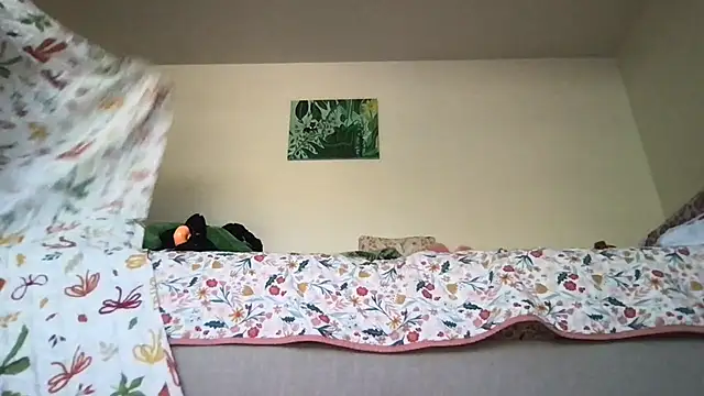 HYPHYtype online show from 10-10-25, 07:13