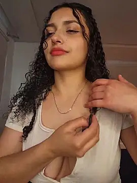 Lucy Marin online show from 10-22-25, 05:13