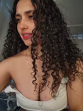 Snapshot of Lucy_Marin chatting on 02-24-26, 04:27 Lucy Marin online show from 02-24-26, 04:27