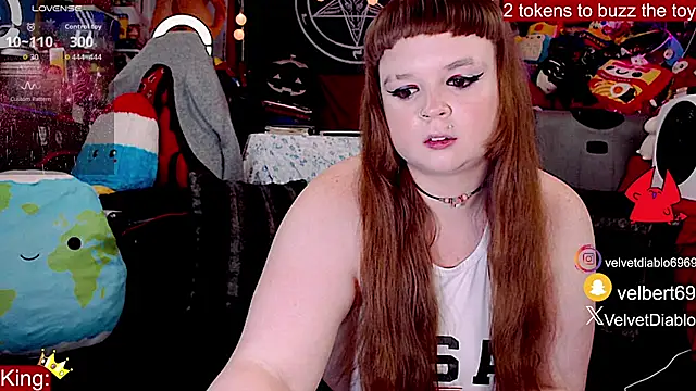 Snapshot of VelvetDiablo chatting on 07-04-26, 12:28 VelvetDiablo online show from 07-04-26, 12:28