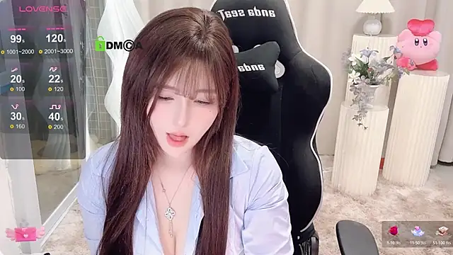 Snapshot of Happy_Kitty chatting on 01-31-25, 03:55 Happy Kitty online show from 01-31-25, 03:55