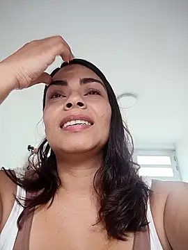 Snapshot of Ivanna2 chatting on 05-06-26, 02:22 Ivanna2 online show from 05-06-26, 02:22