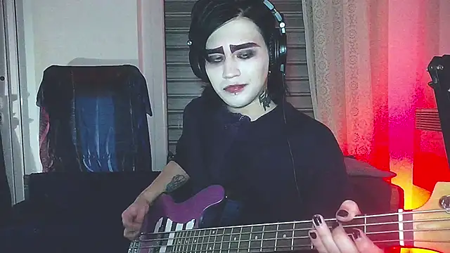 Snapshot of sademobeer chatting on 01-14-26, 01:11 sademobeer online show from 01-14-26, 01:11