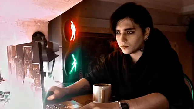 Snapshot of sademobeer chatting on 02-09-26, 09:52 sademobeer online show from 02-09-26, 09:52