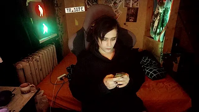 Snapshot of sademobeer chatting on 02-13-26, 04:47 sademobeer online show from 02-13-26, 04:47