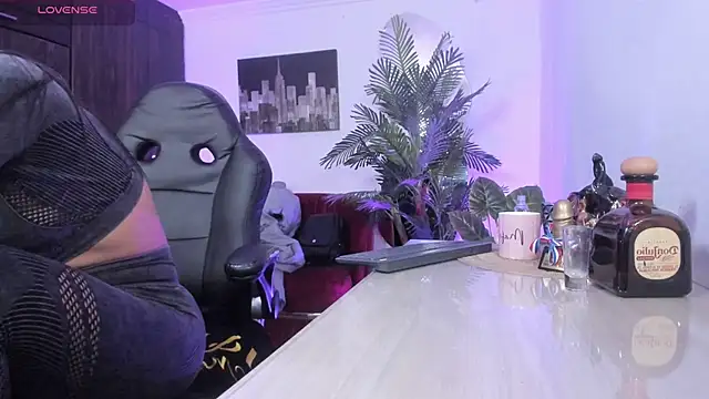 Snapshot of Amaia_Bushida chatting on 03-09-25, 05:22 Amaia Bushida online show from 03-09-25, 05:22