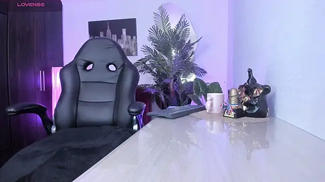 Snapshot of Amaia_Bushida chatting on 03-10-25, 02:06 Amaia Bushida online show from 03-10-25, 02:06