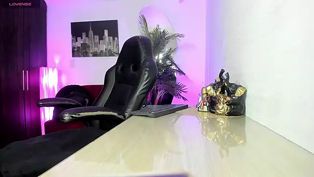 Snapshot of Amaia_Bushida chatting on 10-09-25, 02:09 Amaia Bushida online show from 10-09-25, 02:09