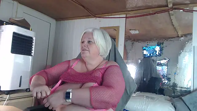 sexychazza16 online show from 10-08-25, 06:38