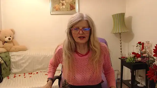 Snapshot of BlairFort chatting on 02-15-25, 11:39 BlairFort online show from 02-15-25, 11:39