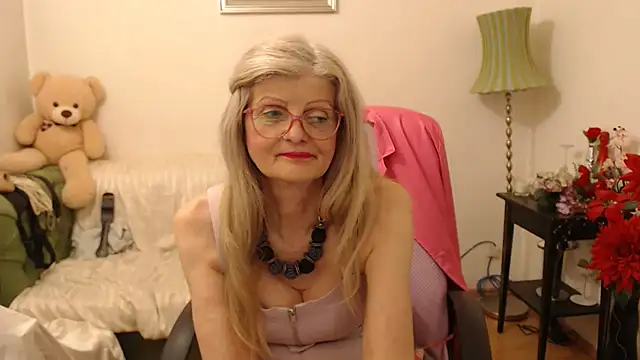 Snapshot of BlairFort chatting on 03-19-25, 11:25 BlairFort online show from 03-19-25, 11:25