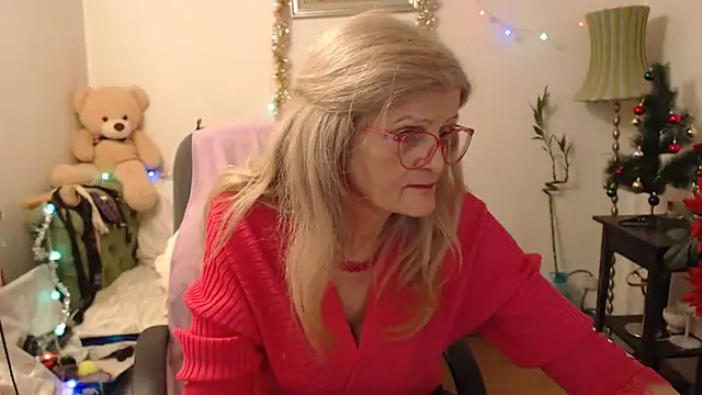 Snapshot of BlairFort chatting on 12-22-25, 04:37 BlairFort online show from 12-22-25, 04:37