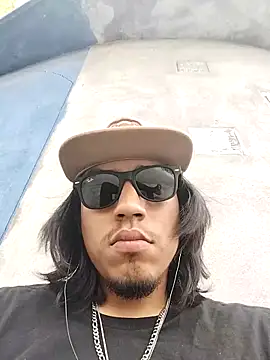 AlexAlejandro13 online show from 04-01-26, 11:02