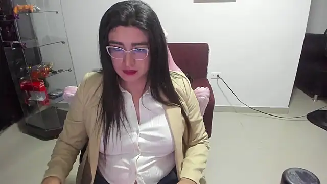 Snapshot of Khalifa_Gold chatting on 11-09-25, 04:33 Khalifa Gold online show from 11-09-25, 04:33