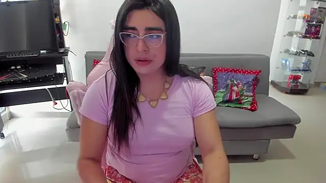 Snapshot of Khalifa_Gold chatting on 01-10-26, 08:10 Khalifa Gold online show from 01-10-26, 08:10